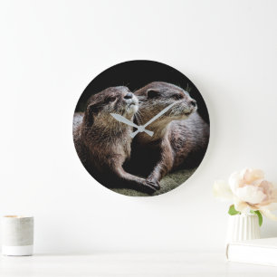 Cutest Baby djur Otters Holding Händer Stor Klocka