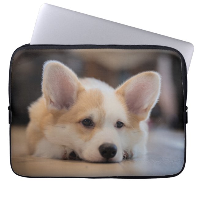 Cutest Baby djur | Sömnig Corgi Puppy Laptop Fodral (Framsidan)