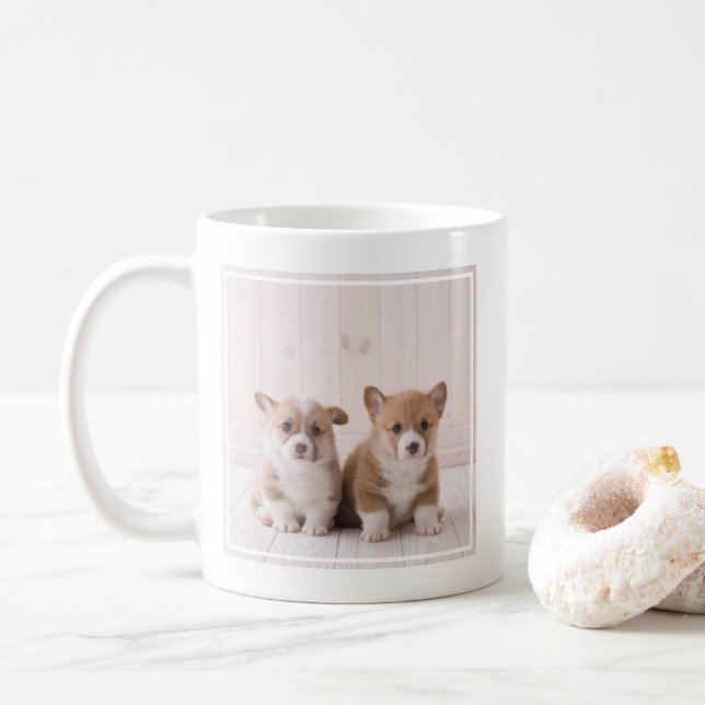 Cutest Baby djur | Två Baby Corgis Sitta Kaffemugg (Med munk)