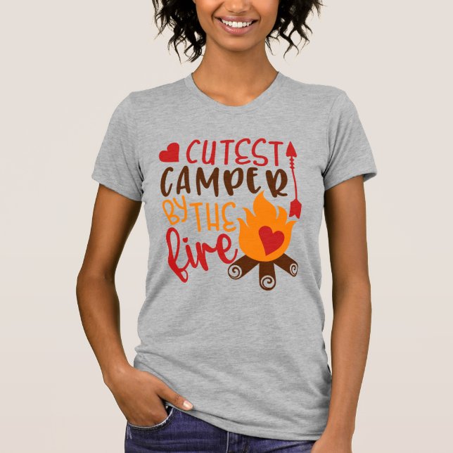 Cutest Camper by Campfire Funny Camping T Shirt (Framsida)