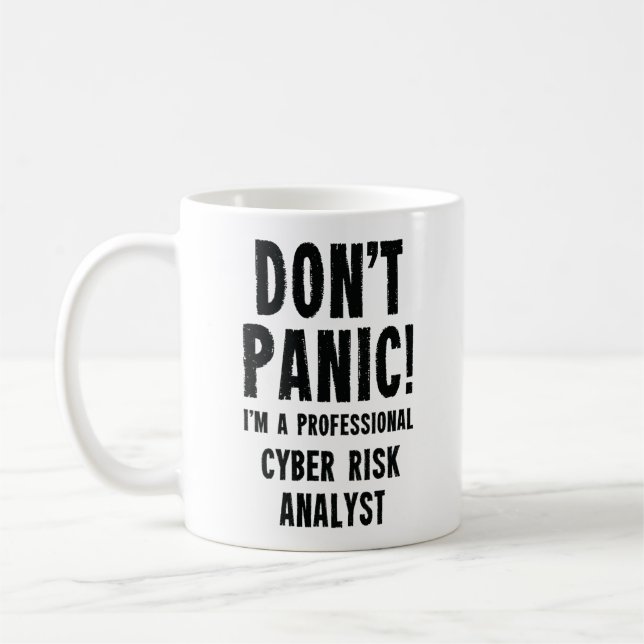 Cyber Risk Analyst Kaffemugg (Vänster)
