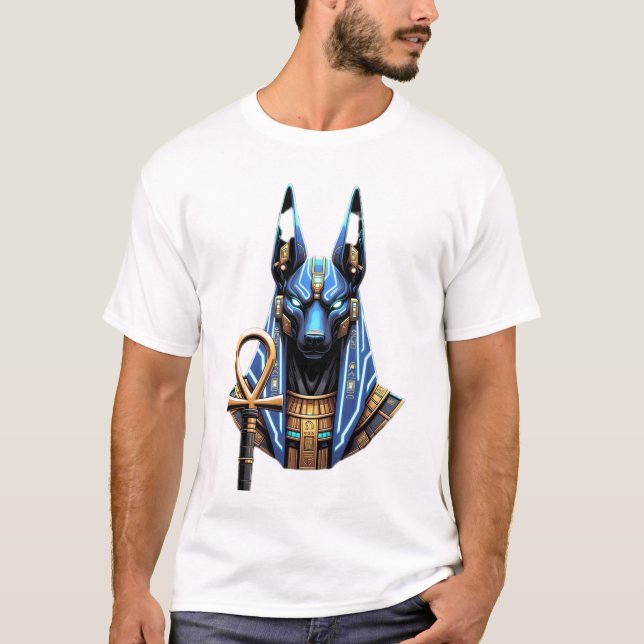 Cyberpunk Anubis - Neon egyptisk efterlivetsgud T Shirt (Framsida)