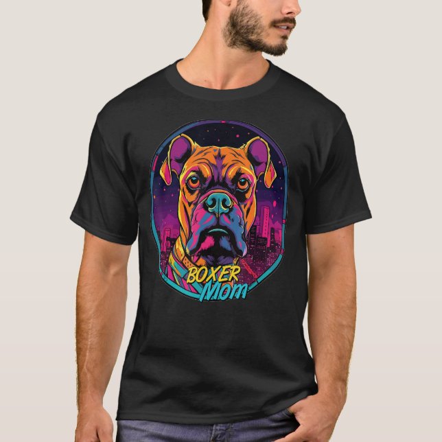 Cyberpunk Boxer Loving Moms Futuristic Boxer Dog T Shirt (Framsida)