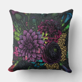Cyberpunk Dark Floral Throw Pillow - Edgy  Kudde