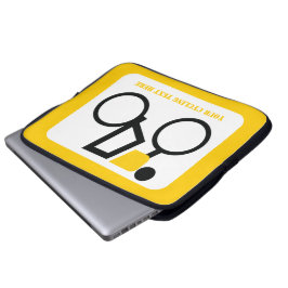 Cyclist kör sin cykelanpassningsbar laptop sleeve