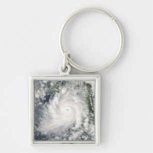 CycloneGiri flyttningar ashore över Burma Fyrkantig Silverfärgad Nyckelring