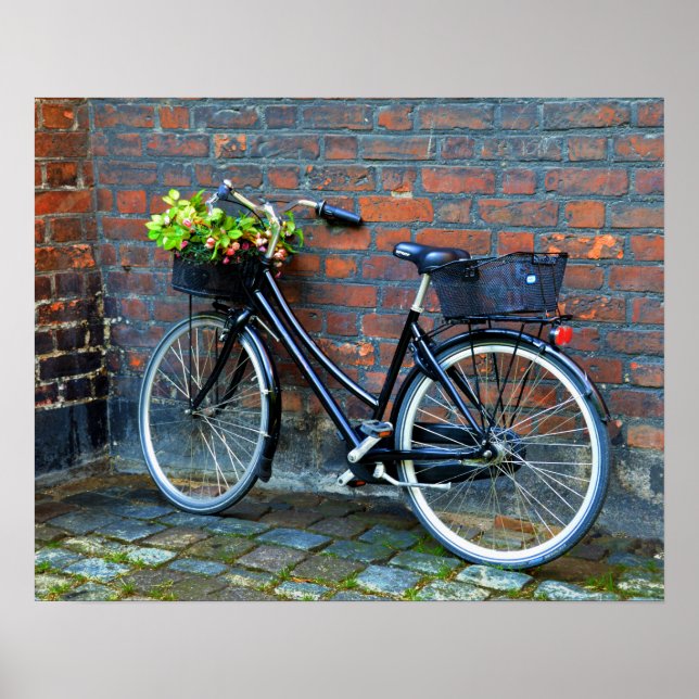 Cykel med blomma Basket, Köpenhamn, Danmark Poster (Framsidan)