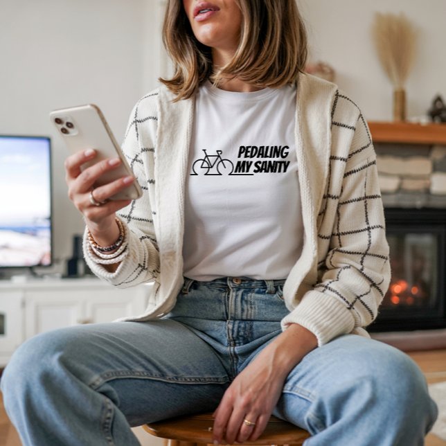 Cykeltjej Ironi svart vit T Shirt (This women's tee combines a cool, minimalist design with a pop of bold typography.)