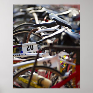 Cyklar på kuggen på en triathlontävling ordnar poster