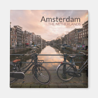 Cyklar vid solnedgången i Amsterdam Magnet
