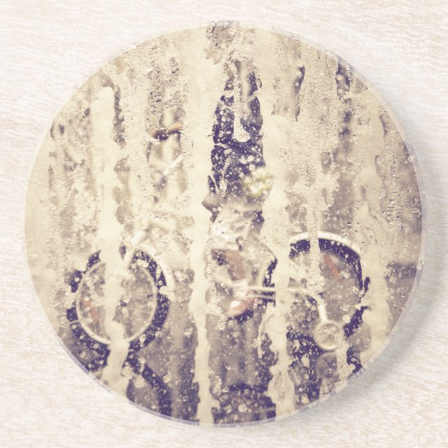 Cykling i regnet underlägg (Framsidan)