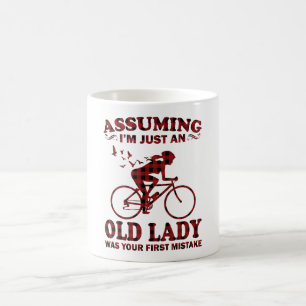 Cykling Woman antar att jag bara är en gammal Dam Kaffemugg
