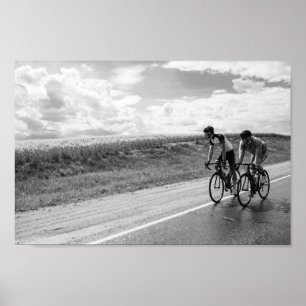 Cyklister i Vitryssland, svartvitt Poster
