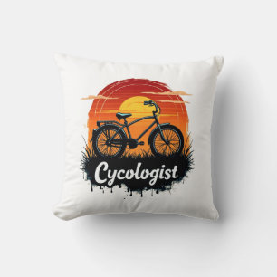 Cykolog Bike Äventyr: Sunset Graphic Tee Kudde
