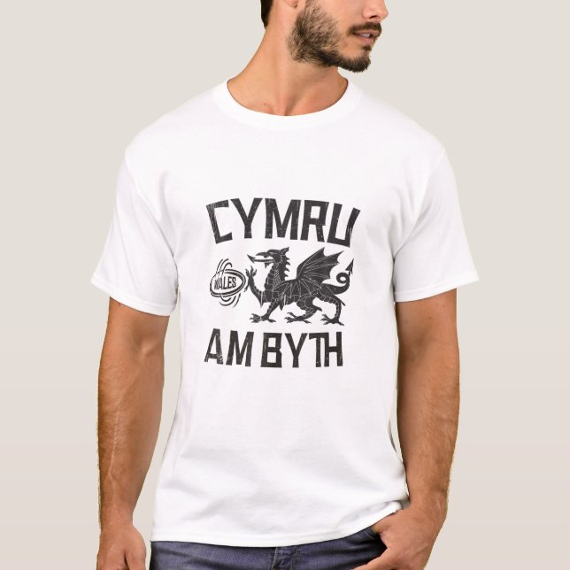 Cymru am Byth Wales Rugby Dragon Banner Welshman T Shirt (Framsida)