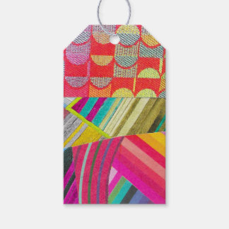 D is for diagonals and curves collage  presentetikett