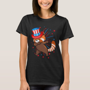 Dabba Röd Panda Med Usa-Hatt Fyrverkeri 4 Juli T Shirt