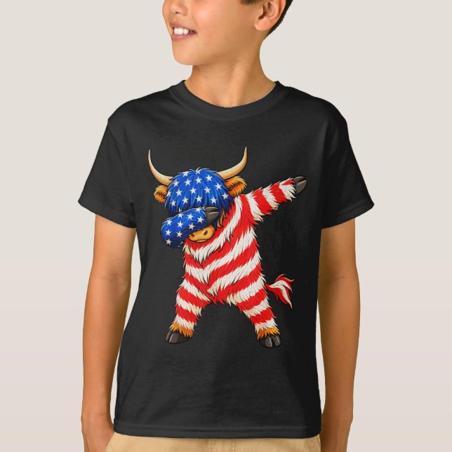 Dabbaing höglands ko amerikansk flagga 4 juli t shirt (Framsida)