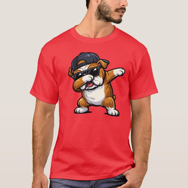 Dabbig Bulldog T Shirt (Framsida)