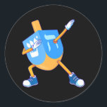 Dabbing Dreidel Hanukkah Dancing Chanukah Girls Runt Klistermärke<br><div class="desc">Dabbing Dreidel Hanukkah Dancing Chanukah Girls</div>