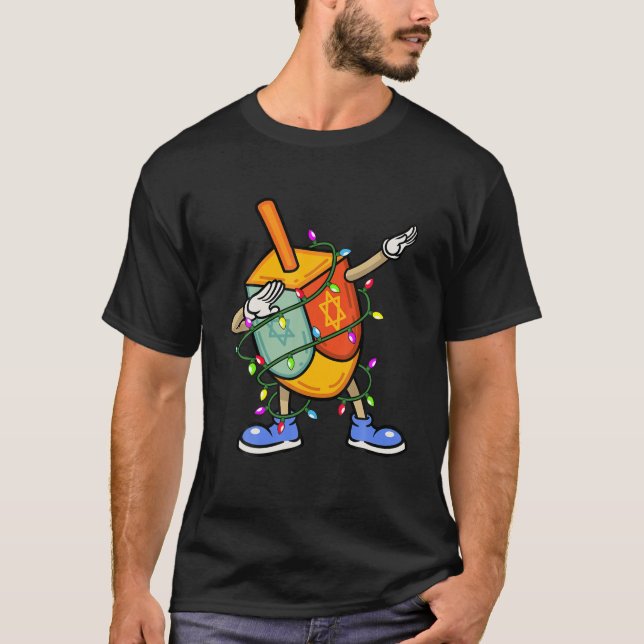 Dabbing Dreidel Hanukkah jul Ljus Menorah T Shirt (Framsida)