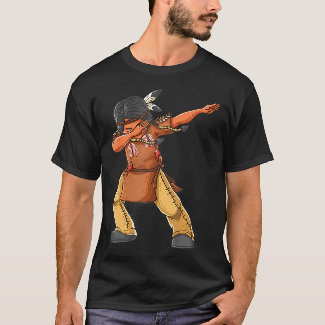 Dabbing Indian Funny Cute Native American Dance T Shirt (Framsida)