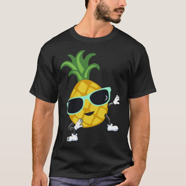 Dabbing pineapple sunglasses pool party for men wo t shirt (Framsida)