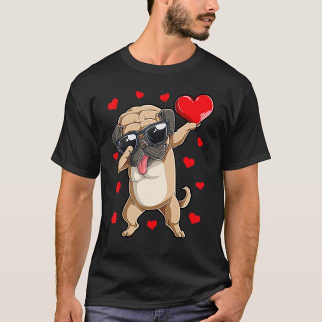 Dabbing Pug Heart Valentines day Boys Kids Kärlek  T Shirt (Framsida)