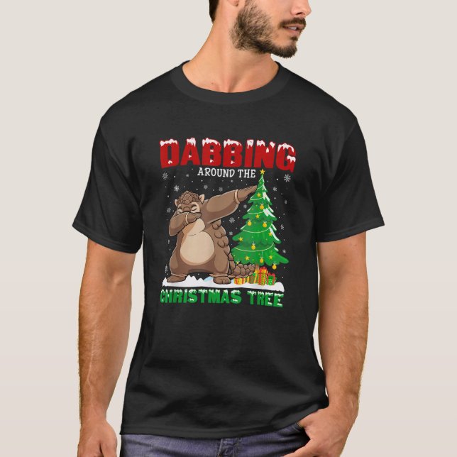 Dabbing runt Julgran Bobcat Julafton Cost T Shirt (Framsida)