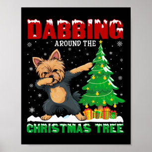 Dabbing runt Julgran Yorkie Hund Julafton Poster