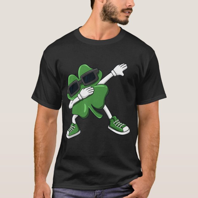 Dabbing Shamrock St Patrick_s Day Funny Boys Girls T Shirt (Framsida)