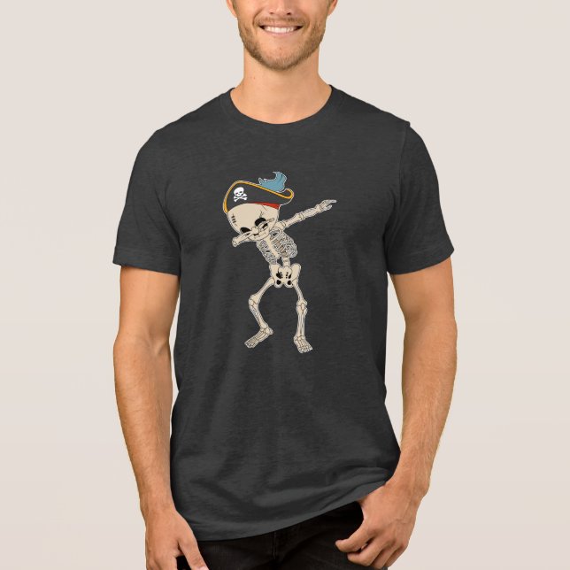Dabbing Skeleton Cute Pirat Dance T Shirt (Framsida)