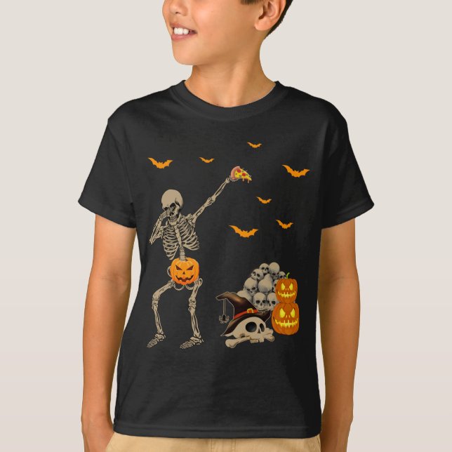 Dabbing Skeleton Eating Pizza Scary Pumpkins Skull T Shirt (Framsida)