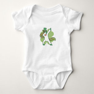 Dabbing St. Patricks Unicorn Baby Bodydräkt T Shirt