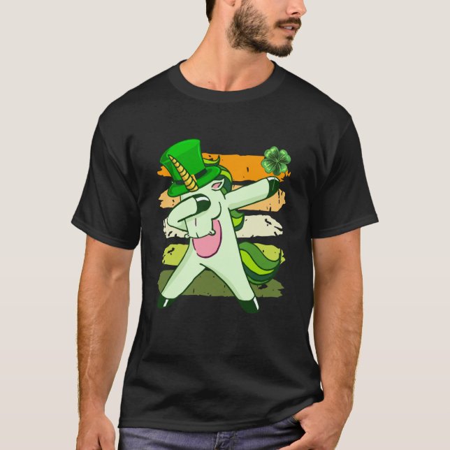 Dabbing unicorn shamrock St Patrick's Day  1 T Shirt (Framsida)