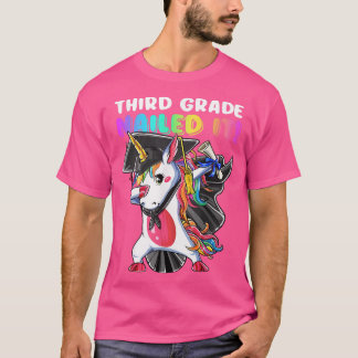 Dabbing Unicorn TredKlass Studentmössa Gown Gi T Shirt