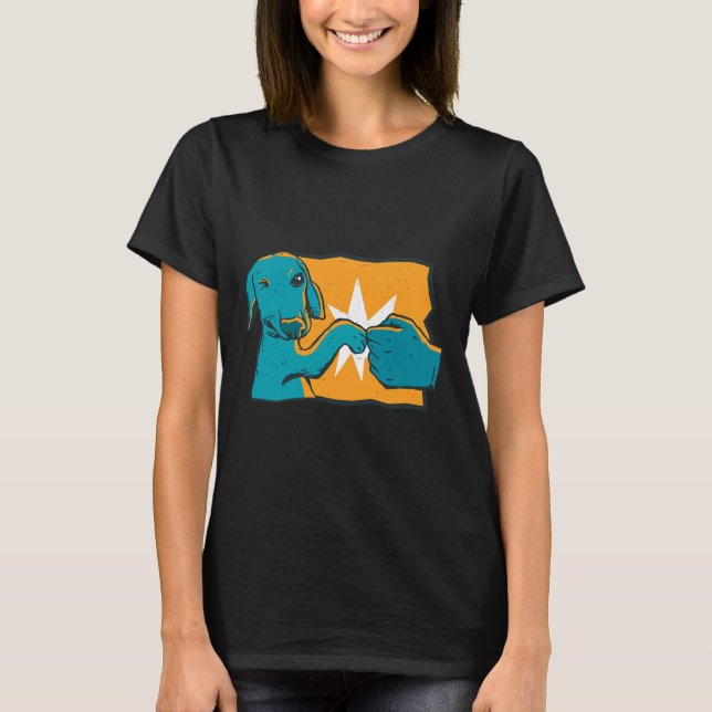 Dachshund Hund Fist Bump T Shirt (Framsida)