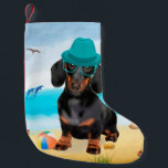 Dachshund Hund on Beach Liten Julstrumpa<br><div class="desc">Cute hund på stranden är en perfekt presentidé för någon som kärlek i hund aveln.</div>