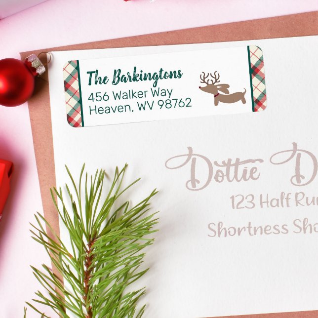 Dachshund jul Preppy Play Doxie Returadress Etikett (Personalized dachshund Christmas plaid return address labels for doxie-themed holiday cards)