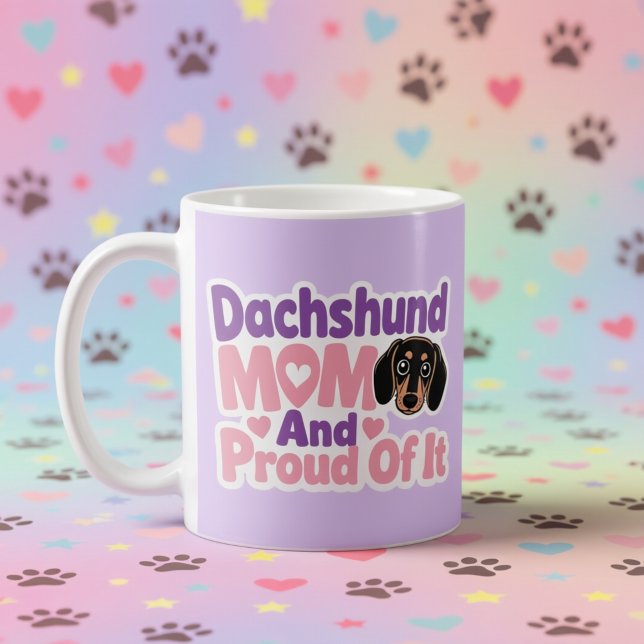 Dachshund-mamma och stolt över det kaffemugg (Dachshund Mom and Proud of It Coffee Mug)