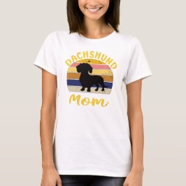Dachshund Mom Vintage Sunset: Smooth-Haired T Shirt