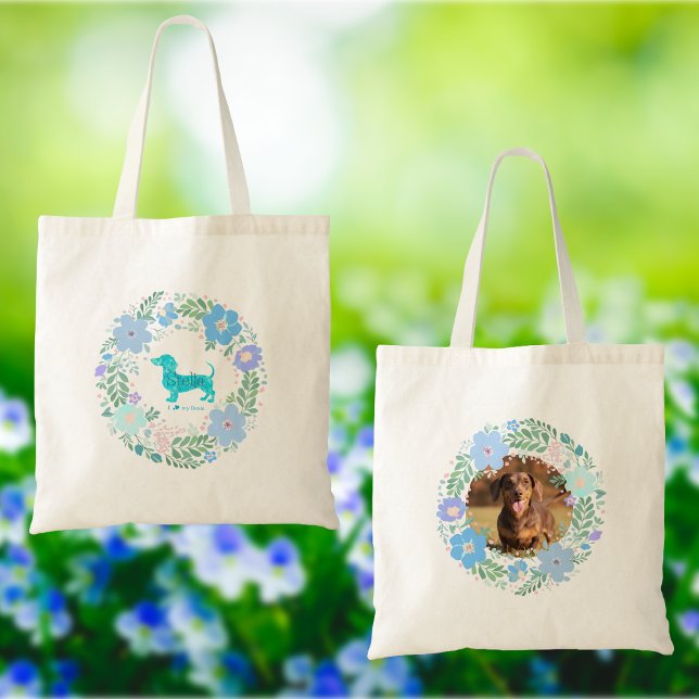 Dachshund Pastel Blue Flower Wreath - Personalized Tygkasse (Skapare uppladdad)