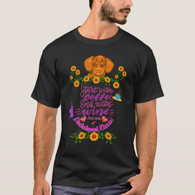 DACHSHUND PET FUNNY WIENER HUND START MED KAFFE T SHIRT (Framsida)