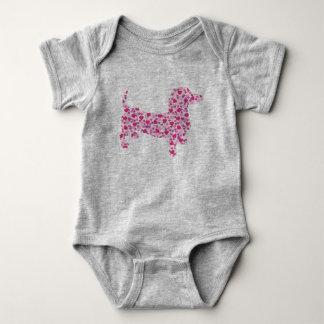 Dachshund tillverkad i Rosa Hearts T Shirt