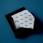 Dachshunds Hundar Mönster Monogrammed Slips<br><div class="desc">Roligt Dachshunds hundar mönster på en ljusblå bakgrund. Anpassa med ett monogram för att göra perfekten till en sorts gåva till Daschundägare. Tittar för ett annat färg? Inga problem! Klicka helt enkelt på knappen "Anpassa" och välj den önskade bakgrunden färg.</div>