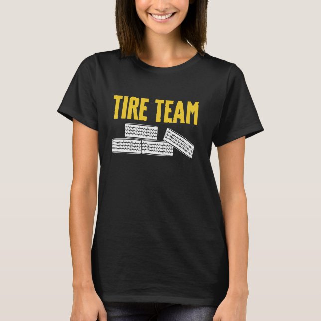 Däckkillen Team Hjulringar Byte Mekaniker T Shirt (Framsida)