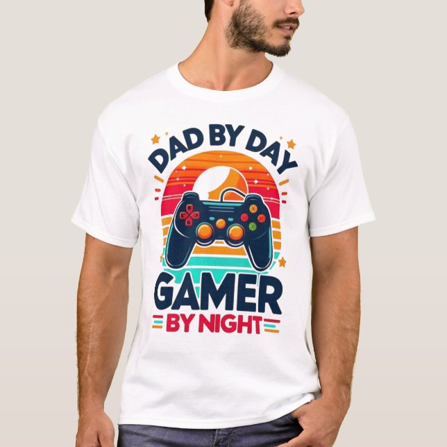 Dad By Day Gamer By Night: Retro Sunset Controller T Shirt (Framsida)