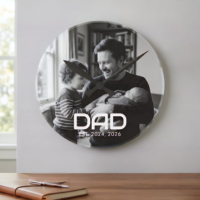 Dad Established Black White Bold Photo Rund Klocka (Skapare uppladdad)