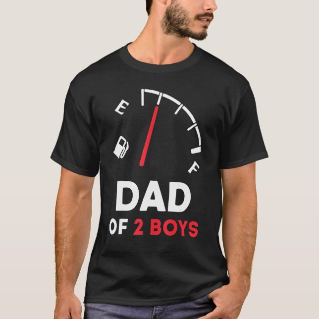Dad of 2 Boys Funny Gift from Son Father's Day 202 T Shirt (Framsida)
