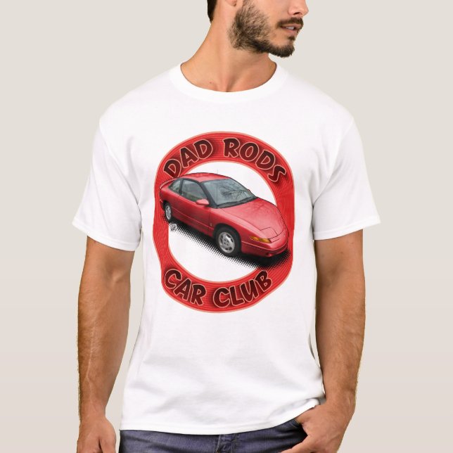 Dad Rods Car Club Red Saturn Coupe Car T-Shirt (Framsida)